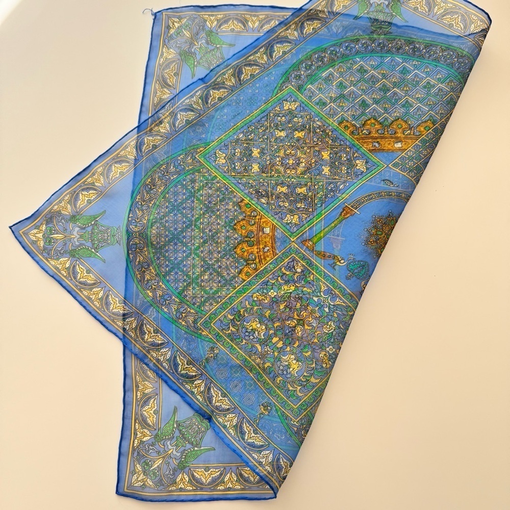 Hermes 42 Mousseline Ciels Byzantins Silk Muslin Scarf Authenticated - Picture 3 of 10
